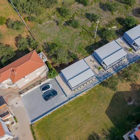 Gorgeous In Nyaraló