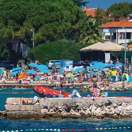 Gorgeous In Sveti Filip i Jakov